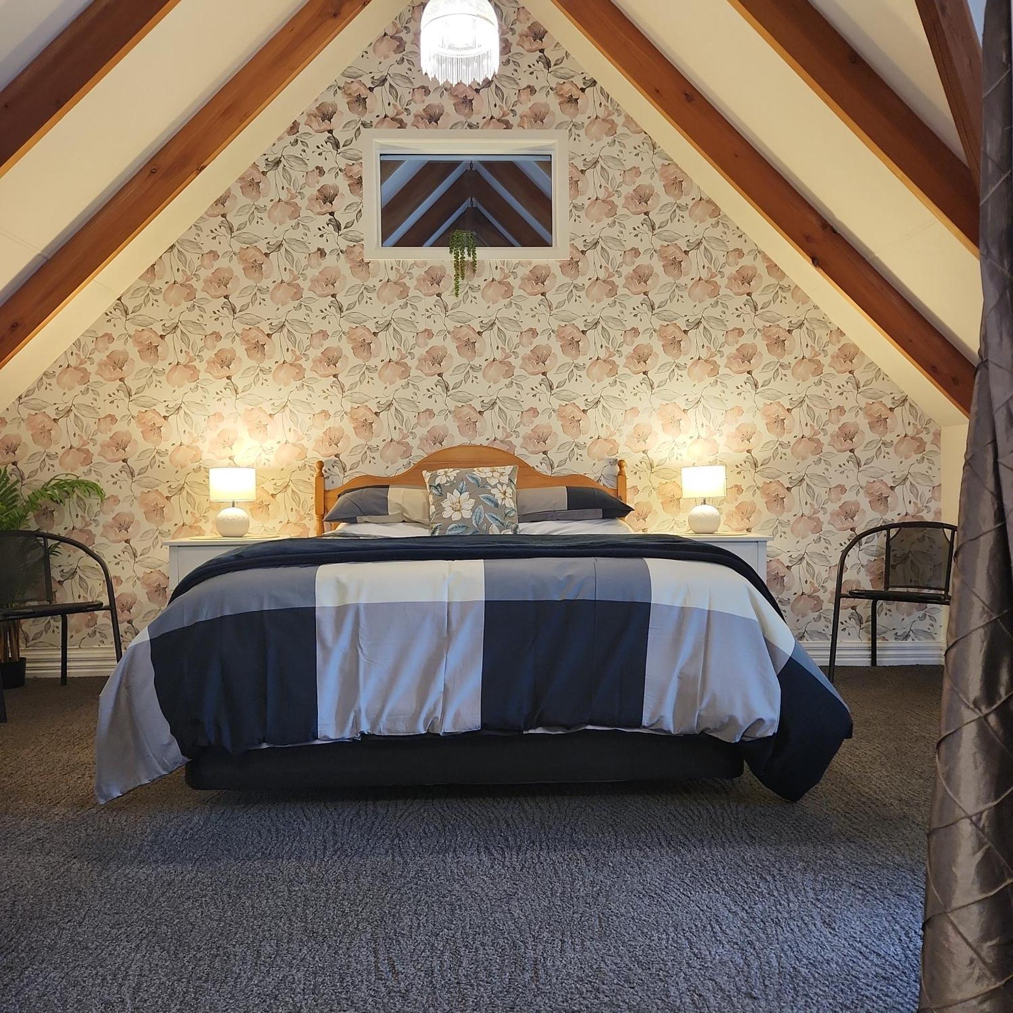 Westholm Lodge Harihari Ngoại thất bức ảnh